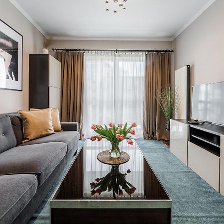 Apartamenty Tespis - Debowe Tarasy คาโตวีตเซ ภายนอก รูปภาพ