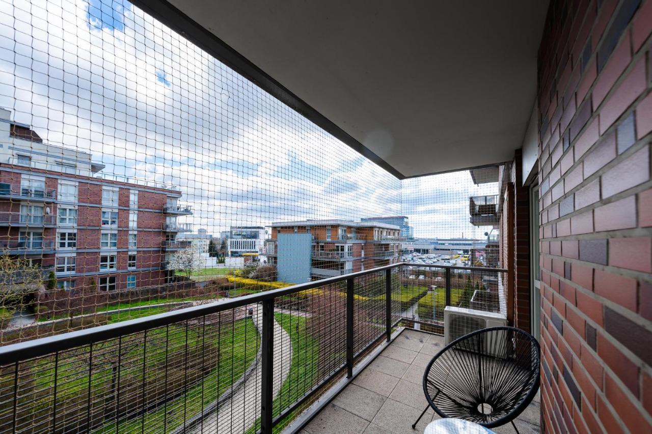 Apartamenty Tespis - Debowe Tarasy คาโตวีตเซ ภายนอก รูปภาพ