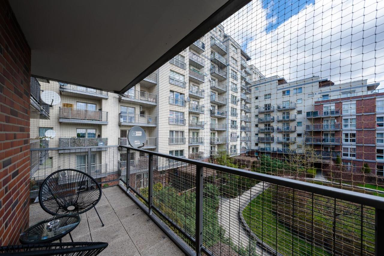 Apartamenty Tespis - Debowe Tarasy คาโตวีตเซ ภายนอก รูปภาพ